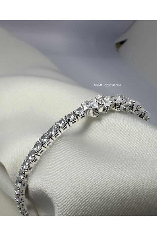 Flexible Waterway Steel Bracelet with Drops and Square Stones - Silver Pear & Princess Flex