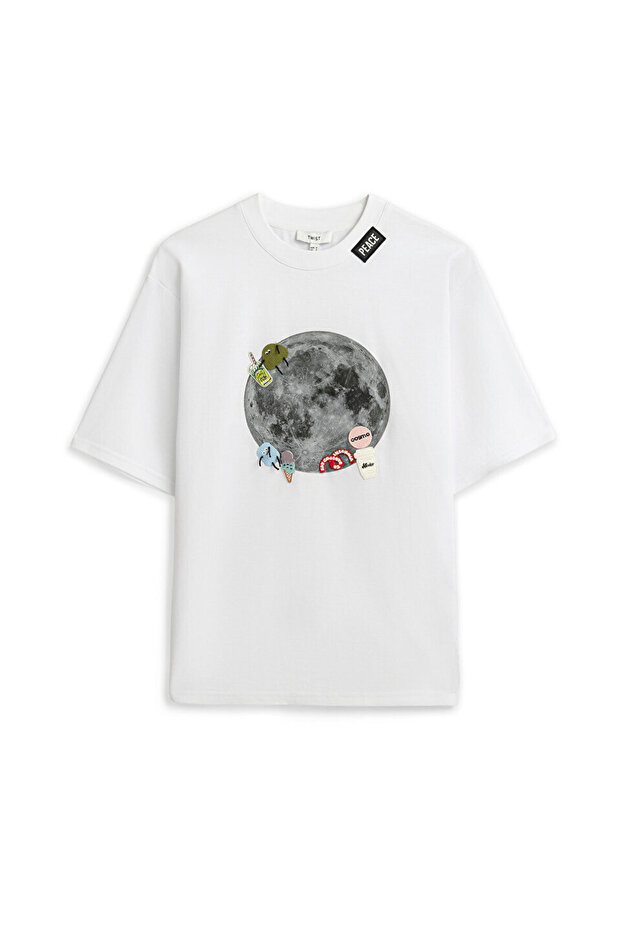 GÖRSEL BASKILI VE PATCH'Lİ TİŞÖRT - 3