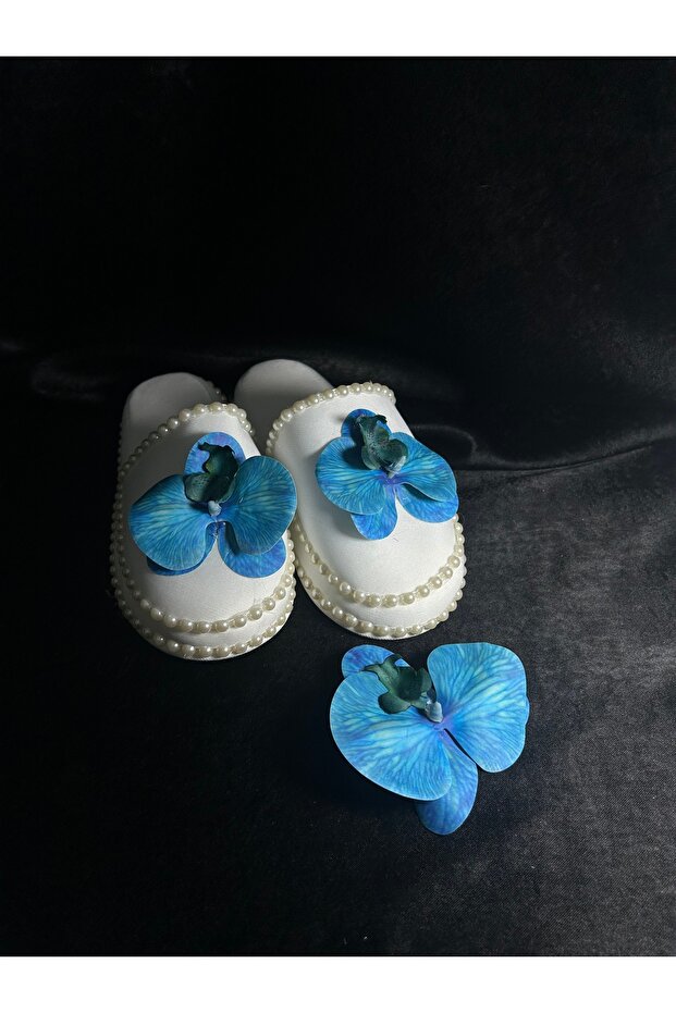 Blue Orchid Maternity Set Slippers and Orchid Buckle