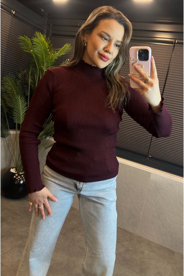 Dark Burgundy High-Necked Knitwear with Sleeve Detail