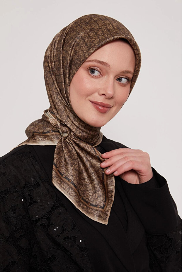 Kristal Eşarp D73 - 1