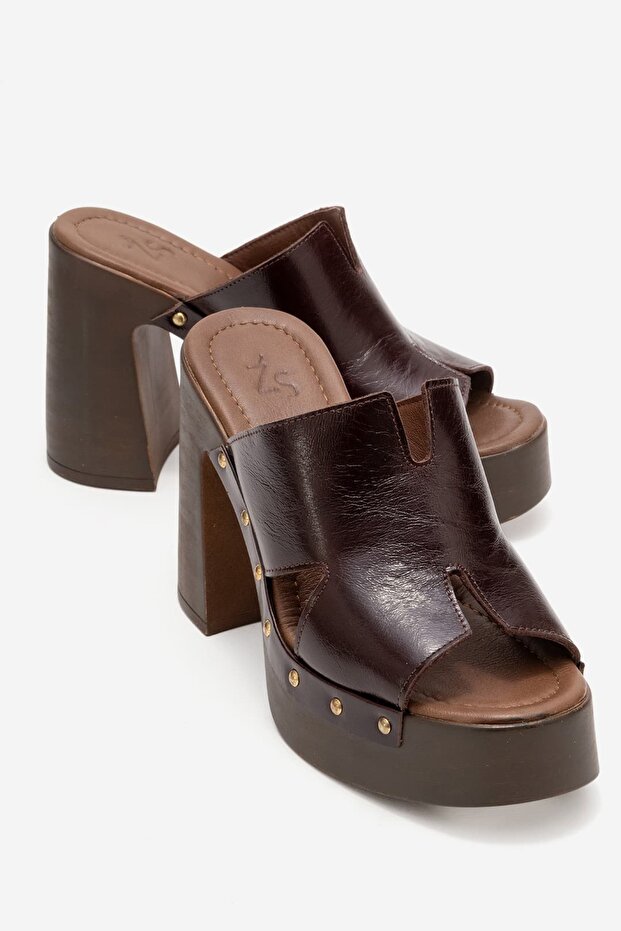 Derek Women's Genuine Leather Clogs Slippers Brown