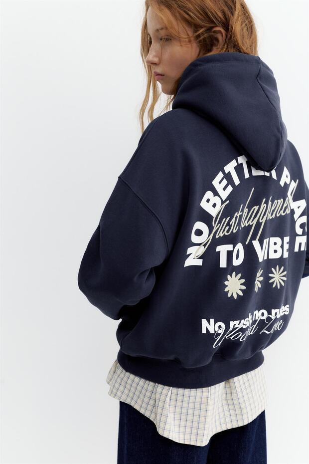 İşlemeli grafik kapüşonlu sweatshirt - 4