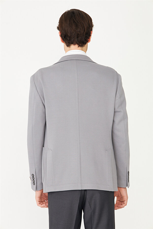 سترة بليزر باللون الرمادي الكلاسيكي - 5