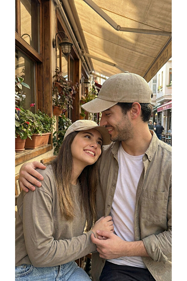 Love Duo Unisex Hat Set – 2-Piece Valentine's Day Special Cap