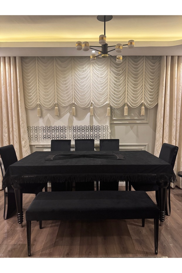 Püsküllü Siyah Runner - 1