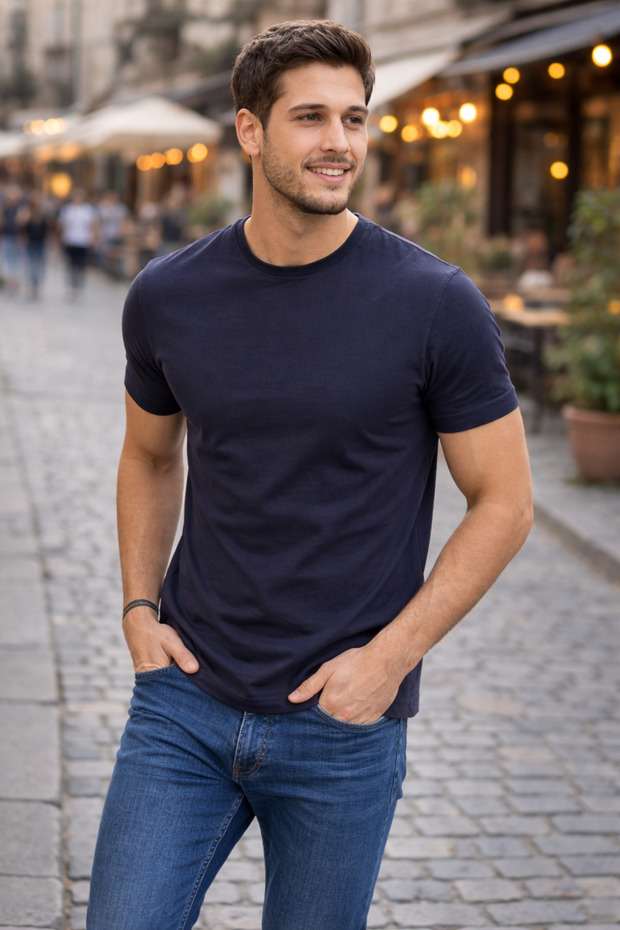 👕 تي شيرت أساسي برقبة دائرية باللون الأزرق الداكن - 1