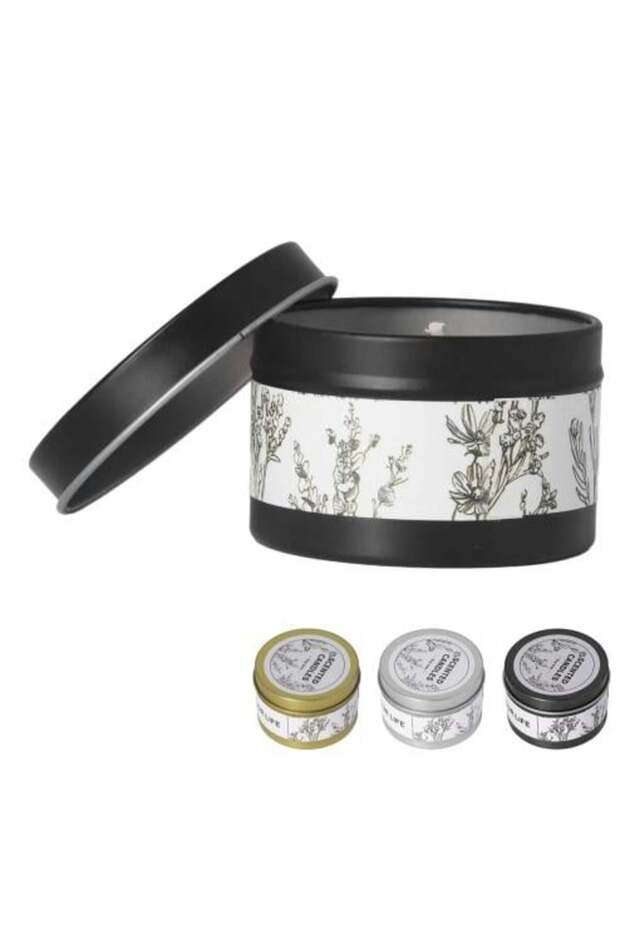 شموع معطرة في عبوات زجاجية