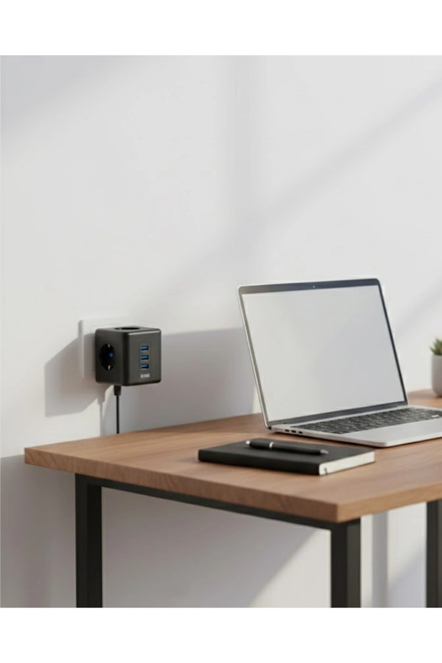 مقبس كهربائي مزود بحماية من التيار الزائد مع 3 مداخل للقابس و3 منافذ USB - 1