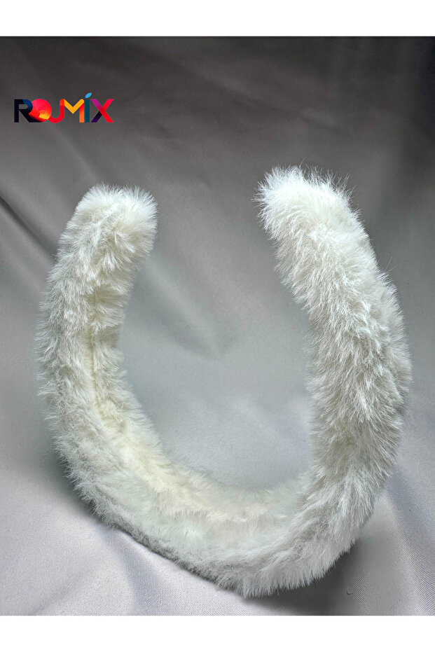 تاج من القطيفة باللون الأبيض - 2