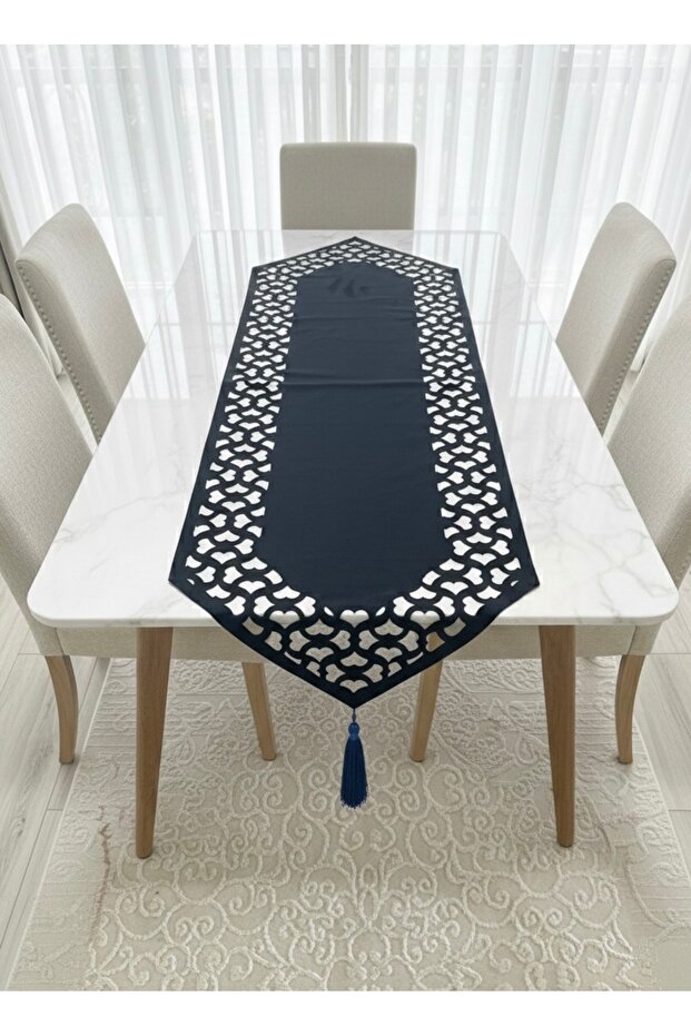 Amoris Model Velvet Fabric Tulle Detailed Tasseled Decorative Tablecloth Runner