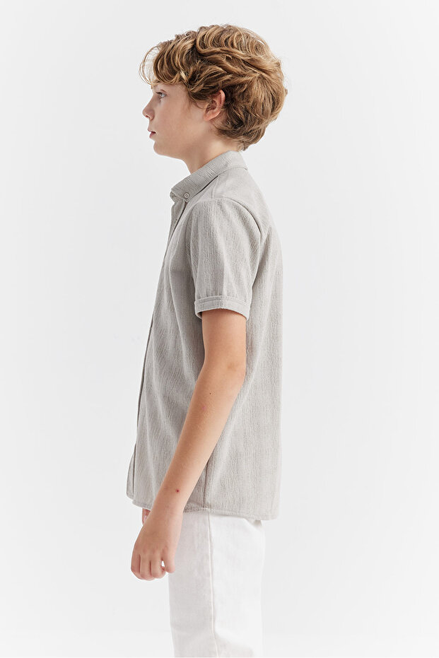 Boy's Collared Buttoned Textured Shirt - 2