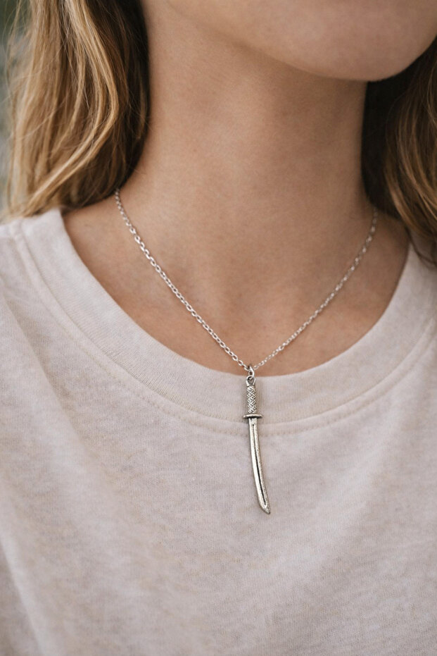 Thin Formed Metal Figure Chain Necklace
