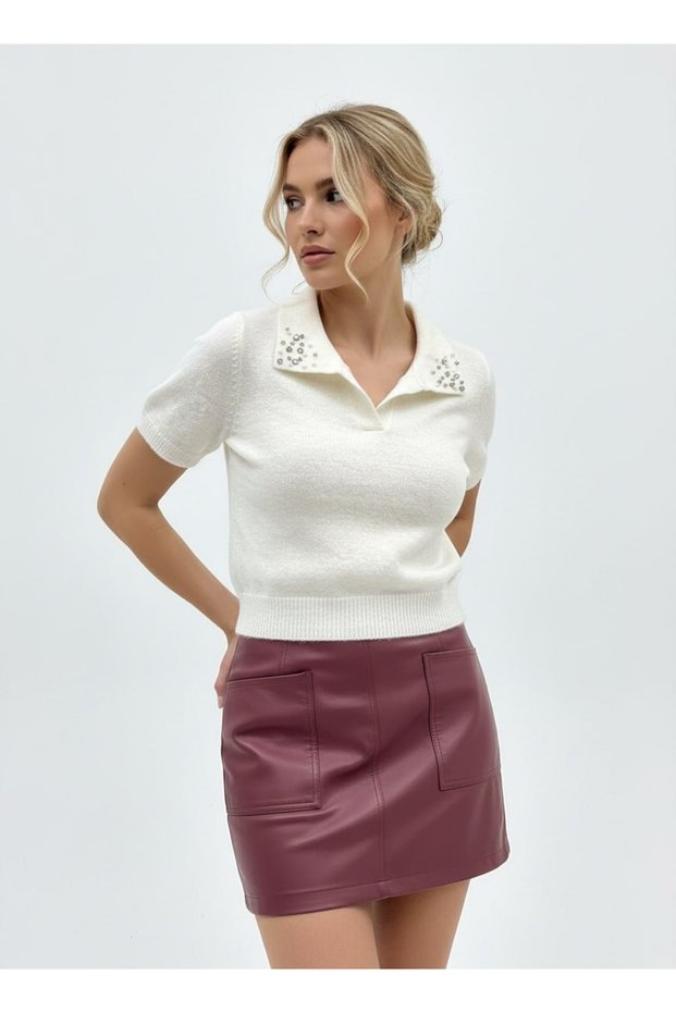 Pearl Detailed Polo Collar Soft Textured Short Sleeve Knitwear Blouse Aw25Bz0007