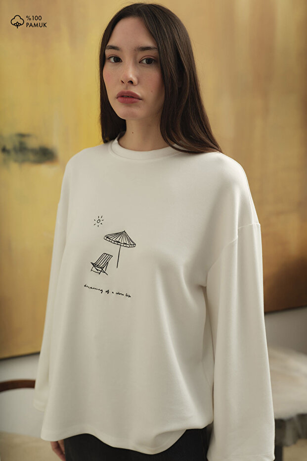 بلوزة بيضاء مطرزة بنقوش مطرزة - 1