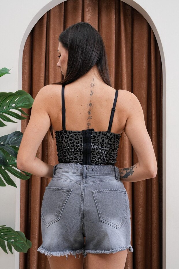 KADIN ANTRASİT RENK MİNİ KOT ŞORT - 4