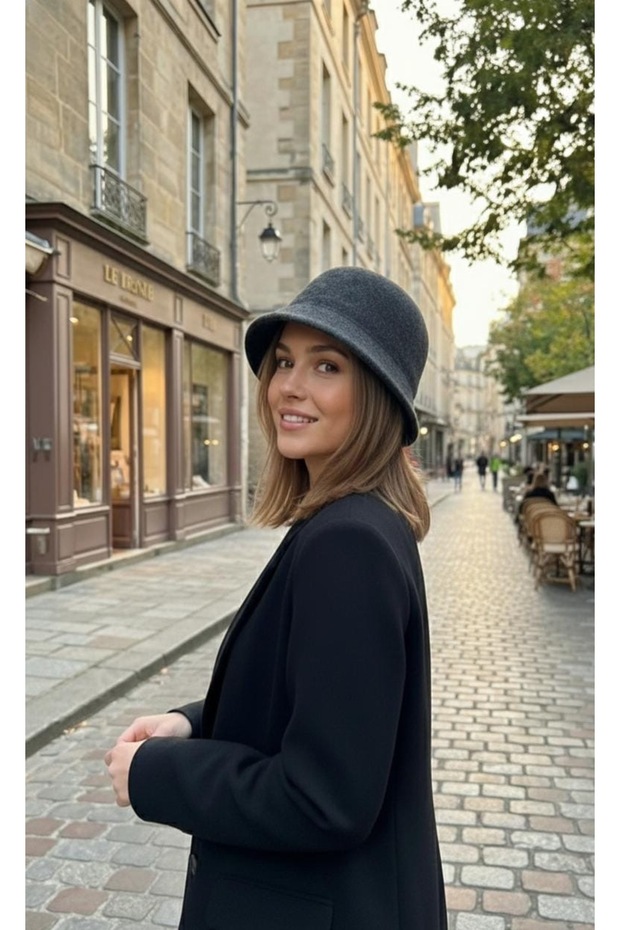 Velvet Aura Women's Felt Bucket Hat