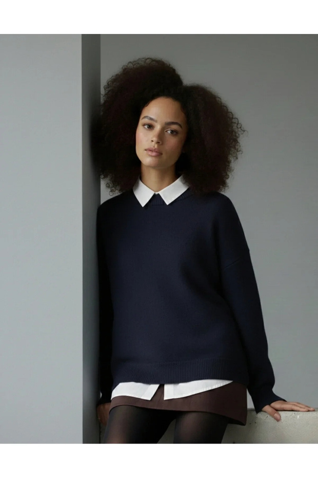 Women's Navy Blue Crew Neck Long Sleeve Oversize Soft Textured Knit Sweater