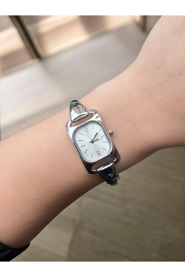 Yuping Women's Wristwatch Does Not Fade
