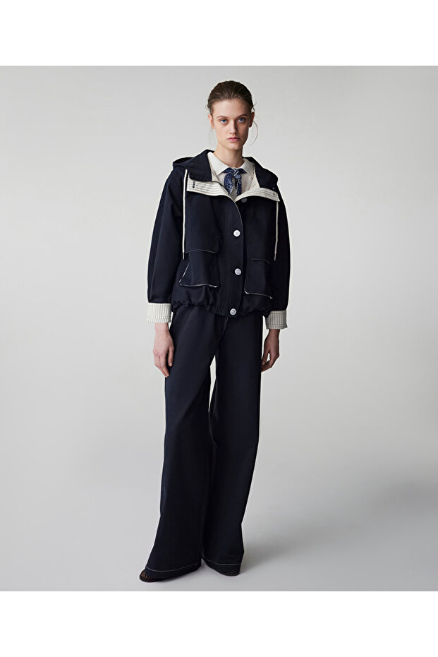 Geniş cepli kapüşonlu mont - 5