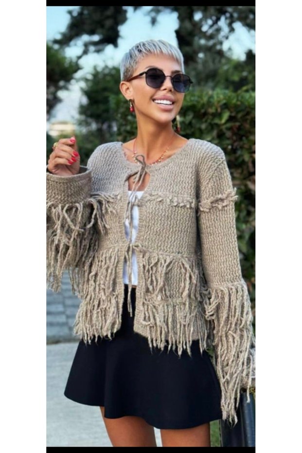 Draw Attention to Yourself with This Long-Sleeved Standard-Size Knitwear Cardigan with Tassels and Laces in Bohem Style