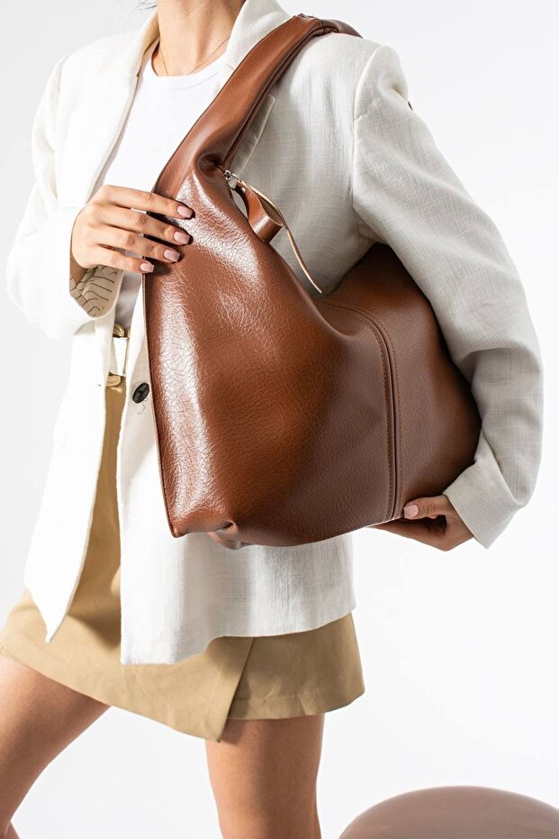 Hamper Large Size Women's Shoulder Bag with Back and Inner Pocket Detail