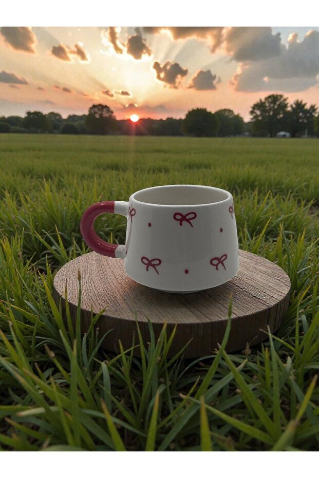 Ceramic Hand-Painted Gift Mug with Bow Pattern - 5
