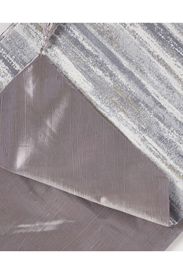 مفرش طاولة رمادي مزخرف - 2