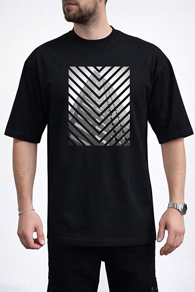 Men's V-Shaped Stripe and Building Image Printed Crew Neck Black T-Shirt