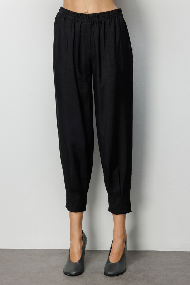 بنطلون رياضي بجيوب مخيطة على الأرجل - 2