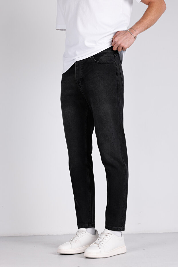 Men's Non-Lycra Boyfriend Jeans with Dark Smoked Grinding Finish