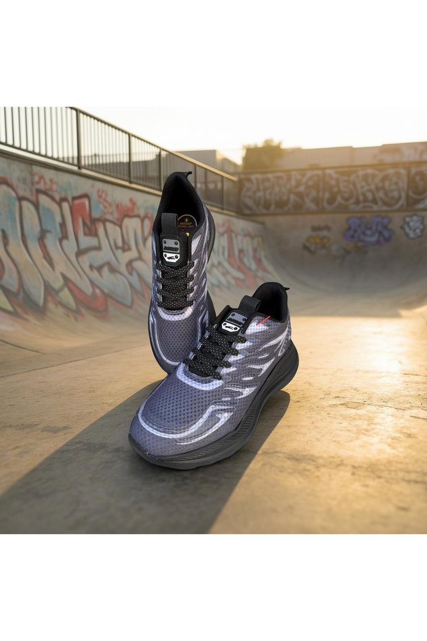 Men's Ultra-Light Sole Breathable Lace-Up Casual Sneaker Sports Shoes