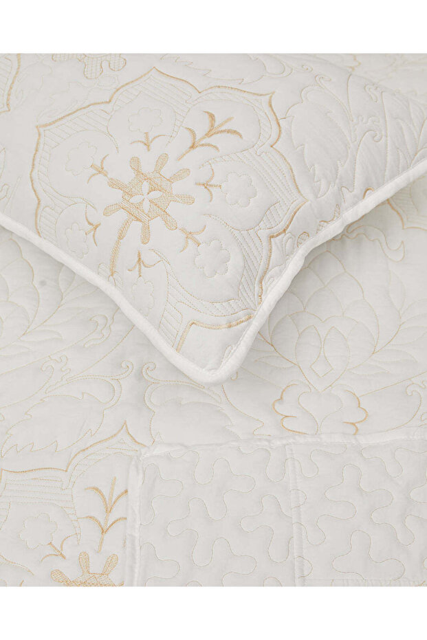 ملاءة سرير بيضاء سادة مبطنة - 7