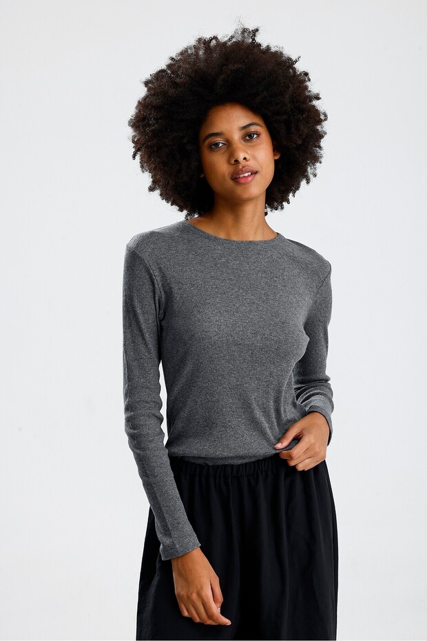 Gray Long Sleeve Basic Tshirt - 4