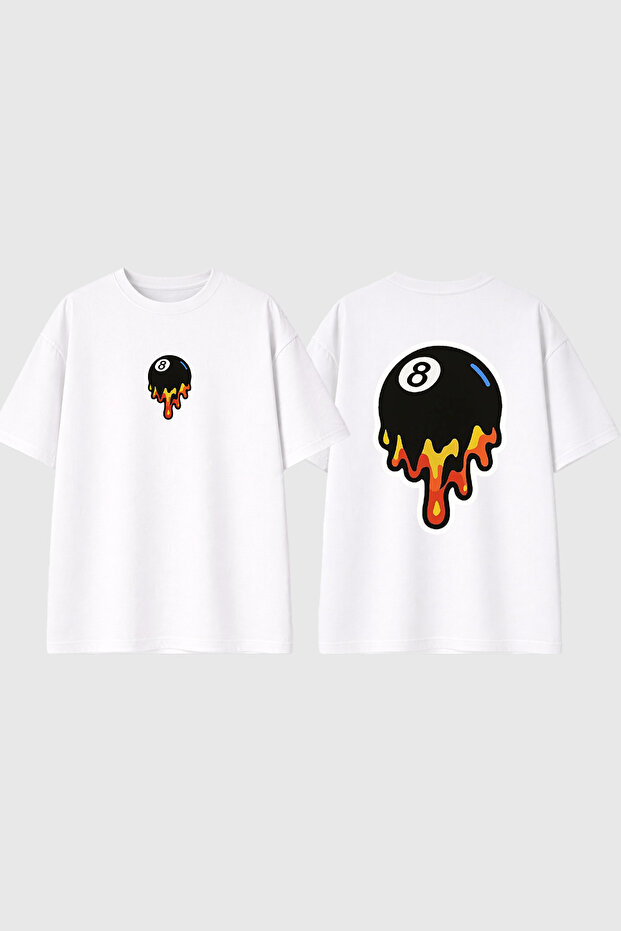 تي شيرت أبيض كبير الحجم مطبوع بتصميم 8 Ball Fire