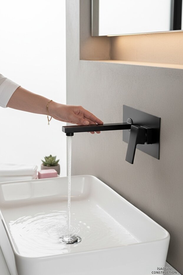 Matte Black Built-In Sink Faucet Square Modern Design Brass Product Wall Mounted