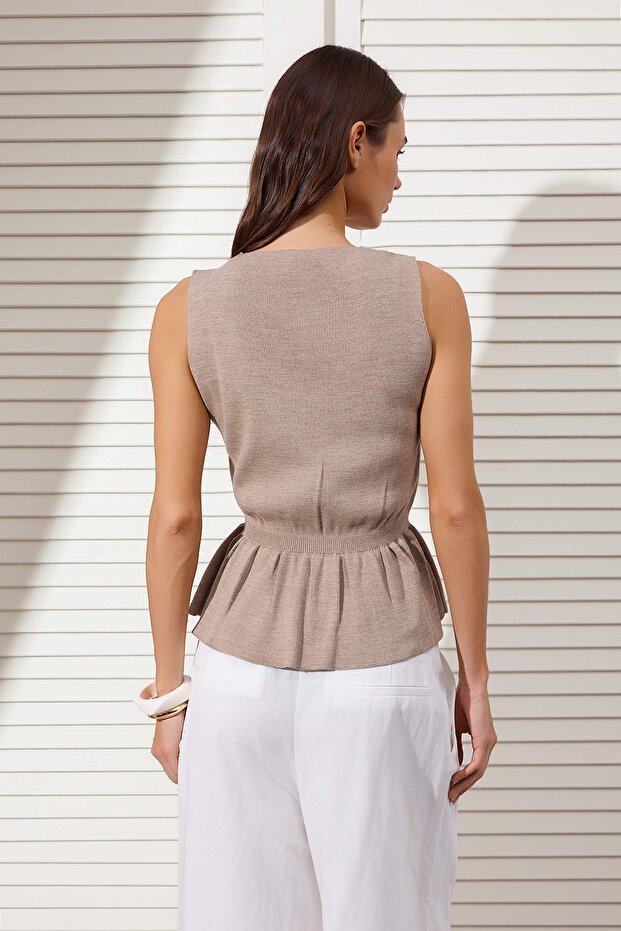 Vizon Düğme Detaylı Peplum Triko Yelek TWOSS25YE00046 - 4