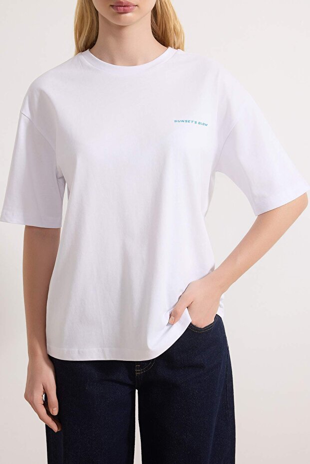 Beyaz %100 Pamuk Baskılı Relaxed/Rahat Kalıp Örme T-Shirt TWOSS24TS00172 - 3