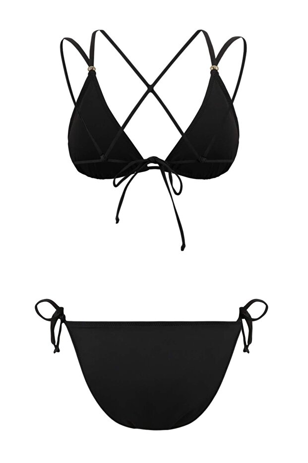 Siyah Üçgen Kaplı Aksesuarlı Düşük Bel Regular Bikini Takımı TBESS26BT00048 - 4