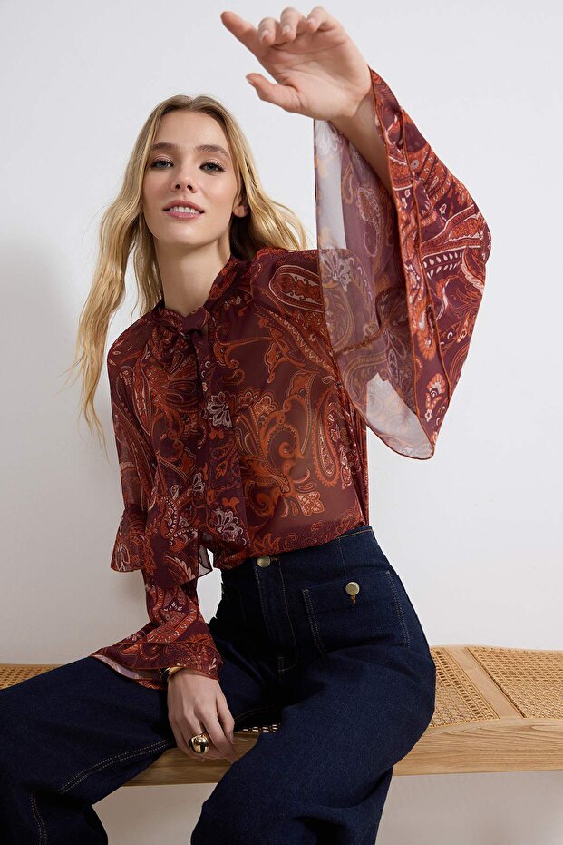 Bordo Şal Desenli Kolları Fırfırlı Boho Transparan Şifon Bluz TWOSS26BZ00218 - 2