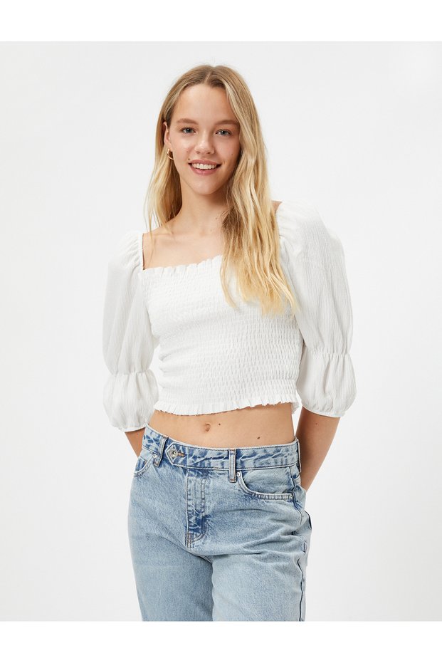 Balloon Sleeve Blouse with Gipeli Square Collar and Wrinkled Detail