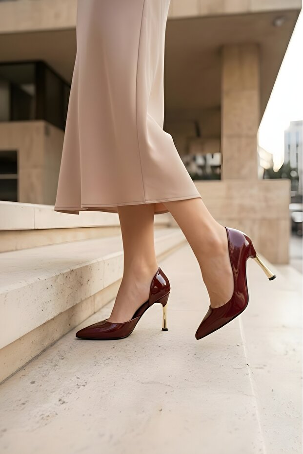 Bordo Rugan Stiletto 9 Cm Altın Ökçe Sivri Burun Vegan Kadın Topuklu Ayakkabı Günlük Özel Gün - 4