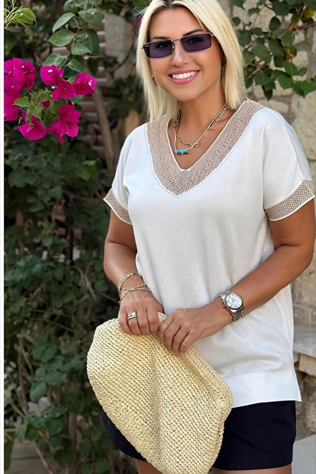Women's White V-Neck Collar Glitter Detailed Cold Yarn Summer Thin Mercerized Buluz