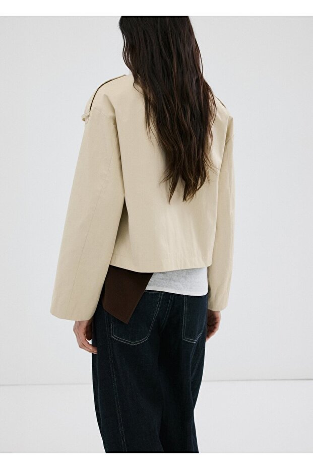 Çift düğmeli kısa trençkot - 4