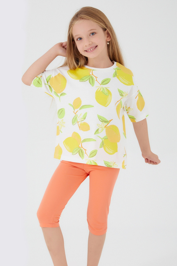 DEVOJKA, KONOBAR, KAPRI ODEĆA - 1