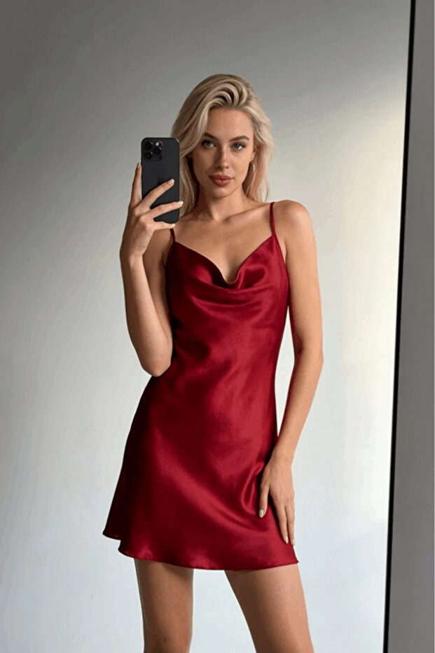 Burgundy Degaje Collar Satin Nightgown
