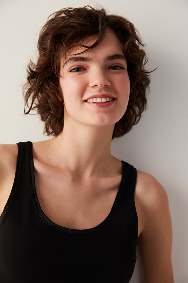 Basic Athlete aus schwarzer Baumwolle - 3