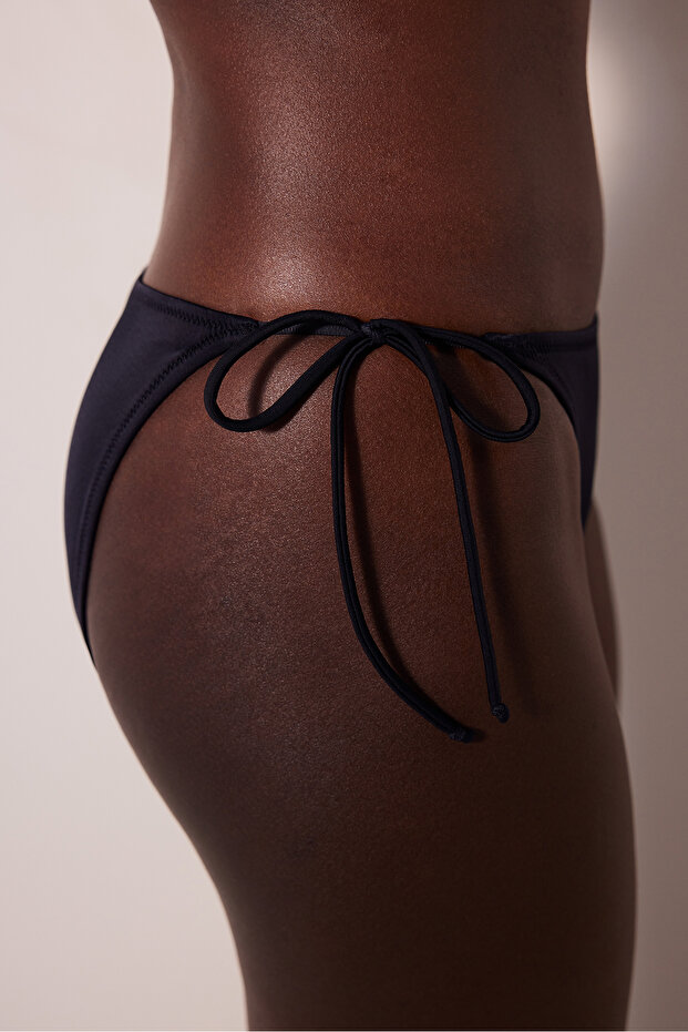 Basic Siyah Bikini Altı - 3