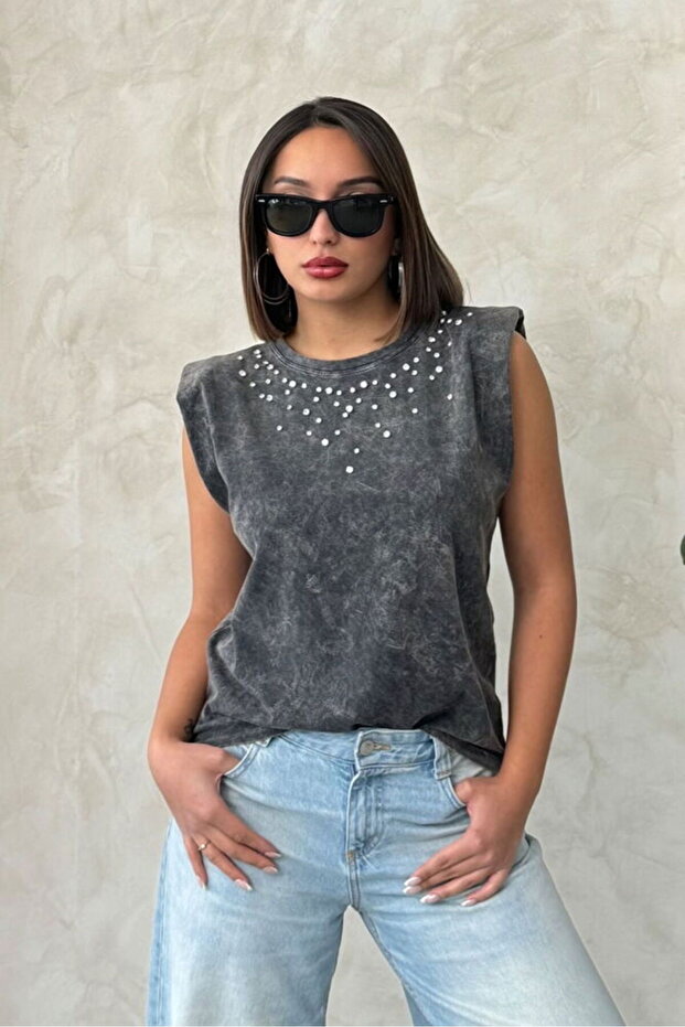 Stone Detailed Washed Blouse - Black | D2748