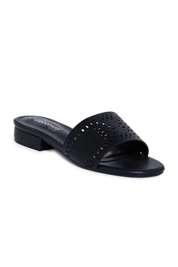 Flat Sandals for Women